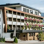 Alpenparks Hotel&apartment Taxacher 5*