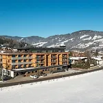 Hotel Alpenparks & Taxacher Kirchberg in Tirol