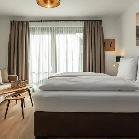 Hotel Alpenparks & Taxacher