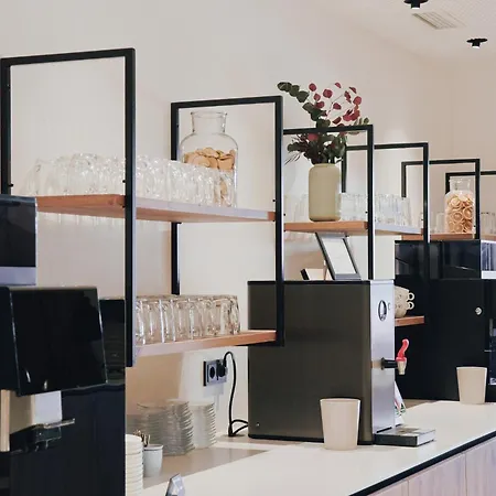 Hotel Alpenparks & Taxacher 5*