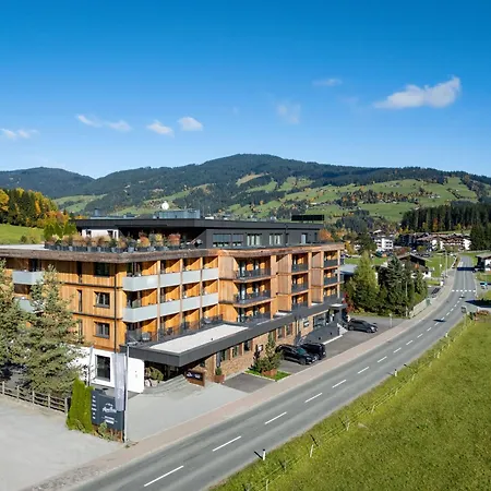 Hotell Alpenparks & Taxacher Kirchberg in Tirol