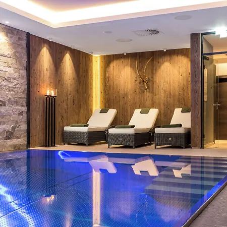 Alpenparks Hotel&apartment Taxacher