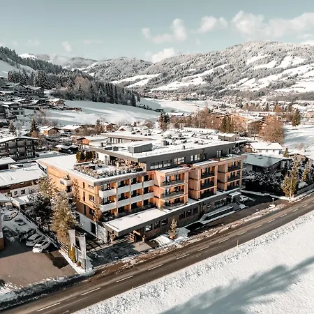 Alpenparks Hotel&apartment Taxacher