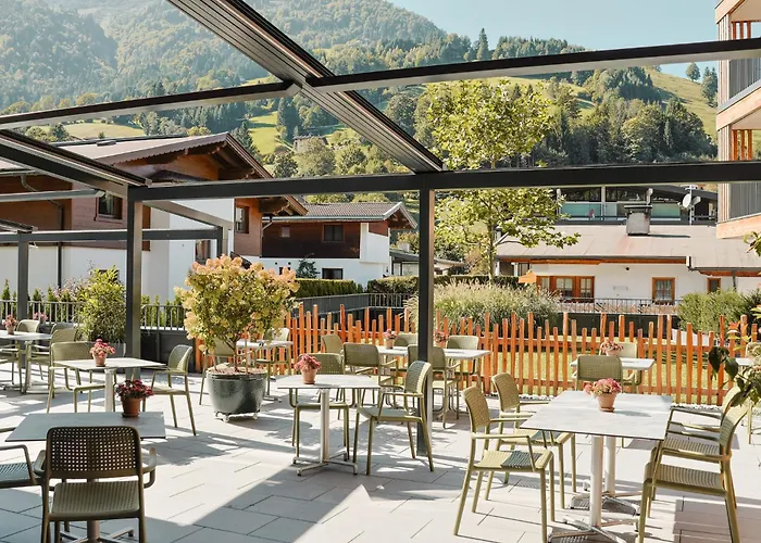 Alpenparks & Taxacher 5* Кирхберг