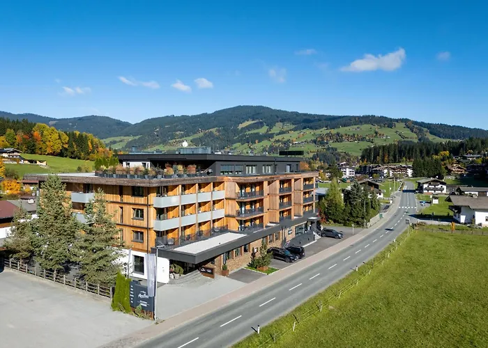 Hotel Alpenparks Hotel&apartment Taxacher Kirchberg in Tirol
