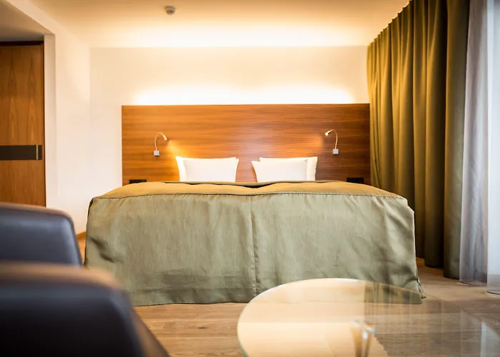 Отель Alpenparks & Taxacher