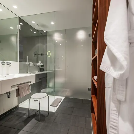 Alpenparks & Taxacher Otel 5*