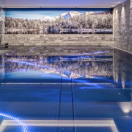 Alpenparks & Taxacher Otel 5*