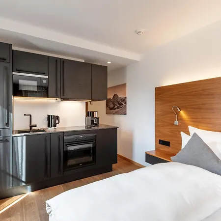 Alpenparks & Taxacher Otel