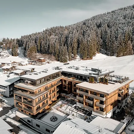 Ξενοδοχείο Alpenparks & Taxacher 5*