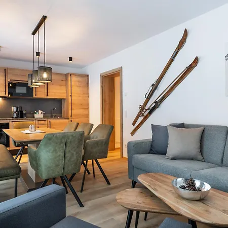 Hotell Alpenparks & Taxacher