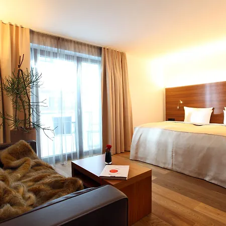 Alpenparks & Taxacher Hotell 5*
