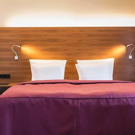 Hotell Alpenparks & Taxacher 5*